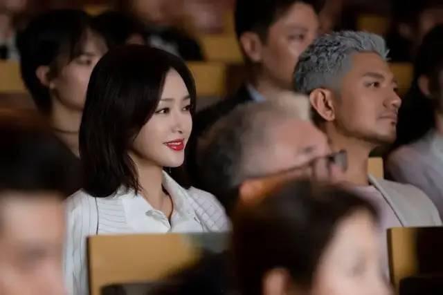 吃瓜娱乐圈经纪人工作,揭秘吃瓜经纪人的一天  第2张 吃瓜娱乐圈经纪人工作,揭秘吃瓜经纪人的一天  第2张